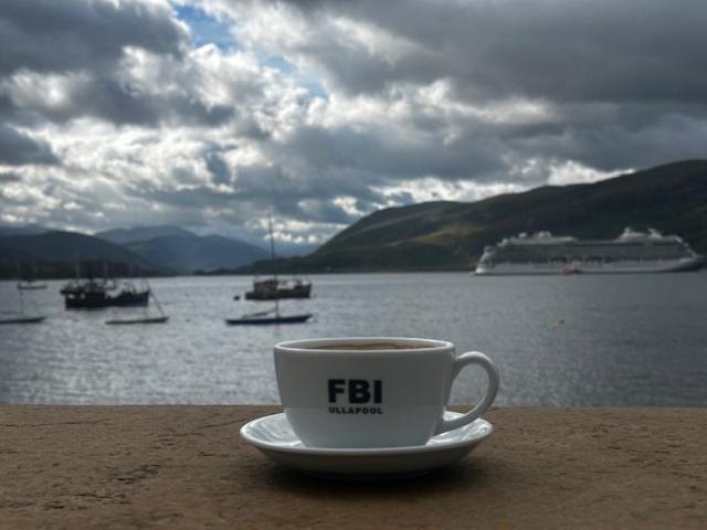 The Ferry Boat Inn Ullapool Buitenkant foto