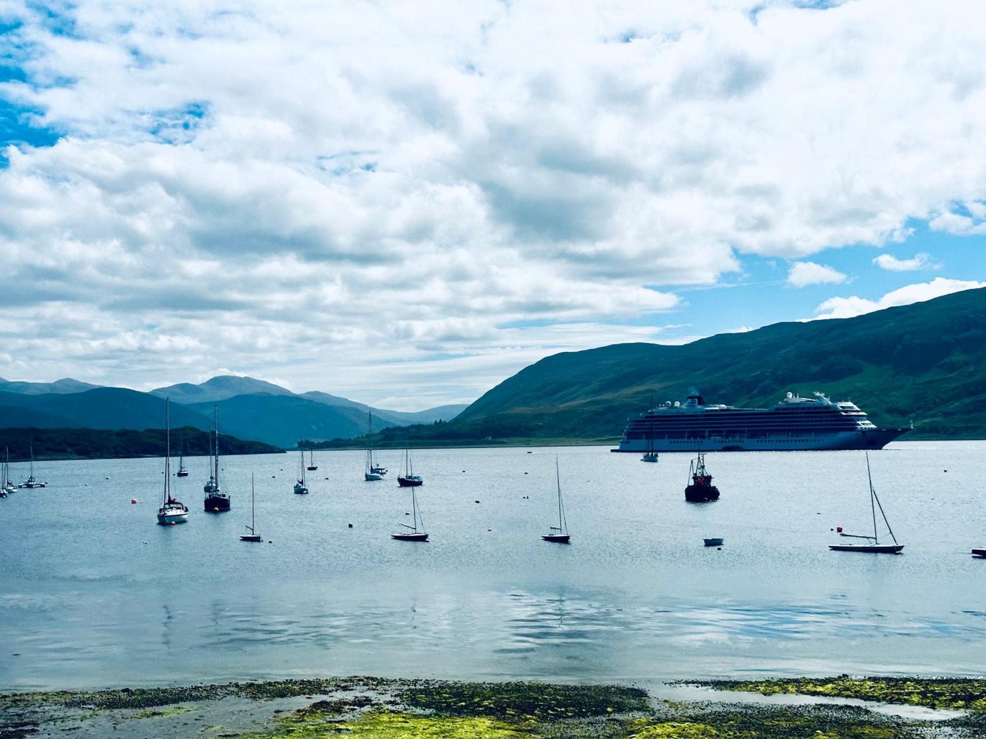 The Ferry Boat Inn Ullapool Buitenkant foto