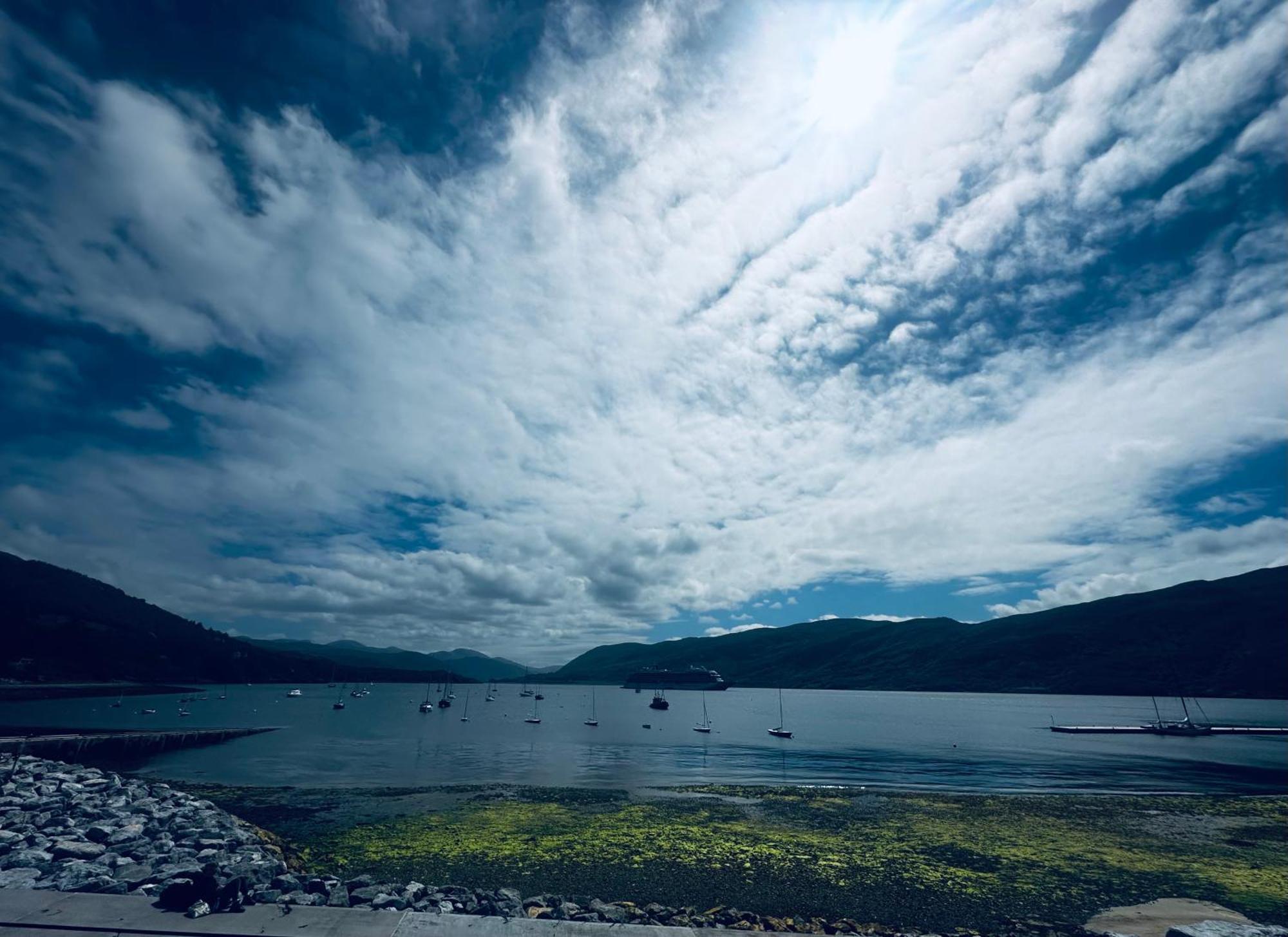 The Ferry Boat Inn Ullapool Buitenkant foto